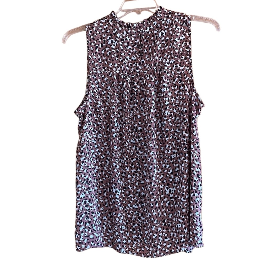 Torrid Sleeveless Ruffle Neck Top Mauve with Black White pattern 1X 14/16